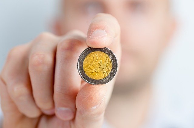 2 eura mince